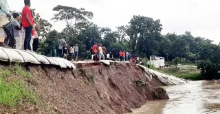 হবিগঞ্জে নদীর বাঁধে ভাঙন, আতঙ্কে এলাকাবাসী